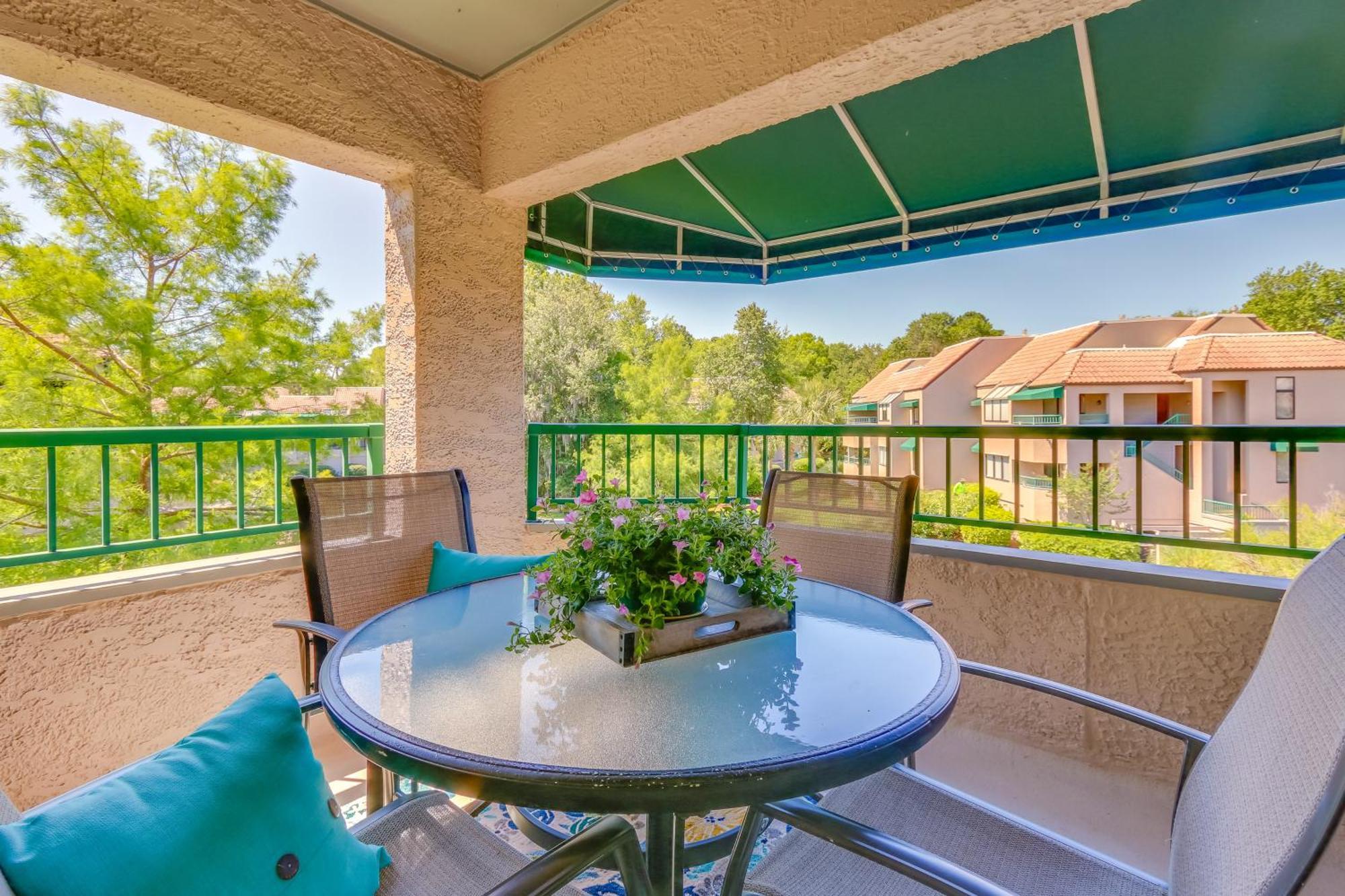 2 Mi To Beach Dog-Friendly Hilton Head Condo! Хилтон-Хед-Айленд Номер фото